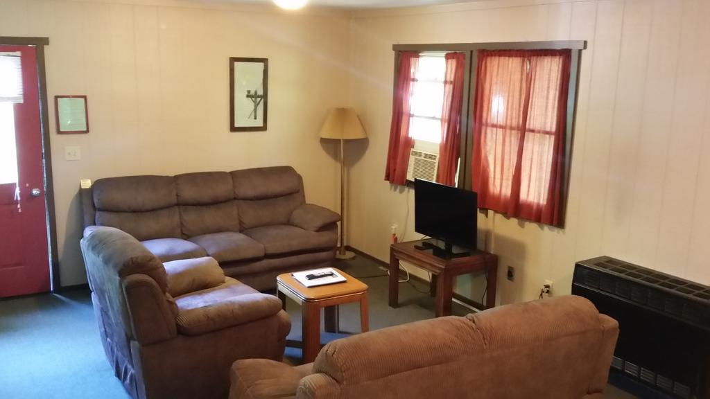 K&G Lodge Осуиго Номер фото